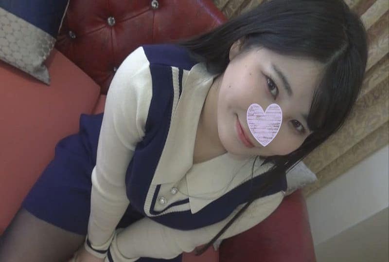 FC2-1710346 【个人拍摄】32岁纯美治愈的老婆！！大量阴道射精～ 素人