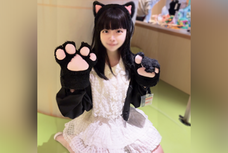 FC2-4666498 18 岁咖啡馆女仆，身高 147 厘米，拥有极致娃娃脸*和身材。我无法抗拒她的笑容，给她中出了两次。 素人